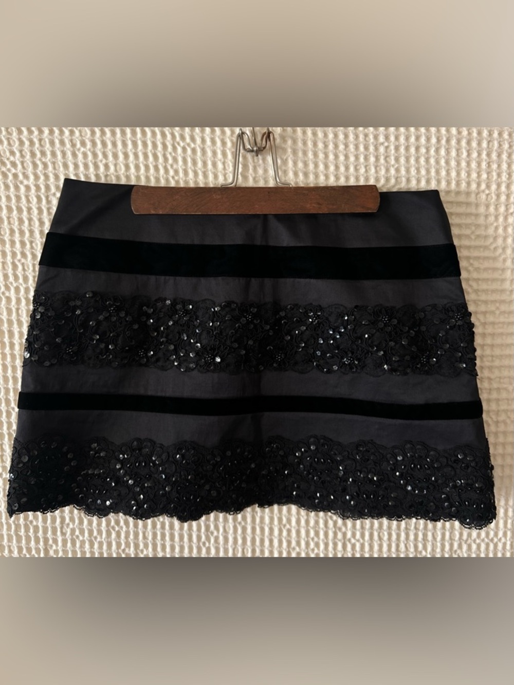 Nanette Lepore Black Sequined Velvet Lace Trim Mini Skirt (Rare Vintage) Y2K